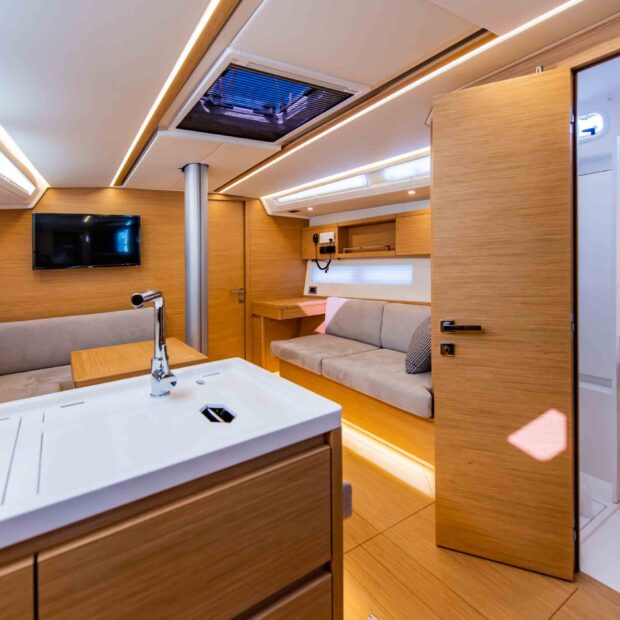 Grand Soleil 44 Performance Galley