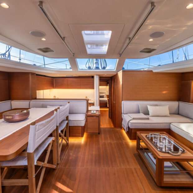 Grand Soleil 65 Long Cruise Salon