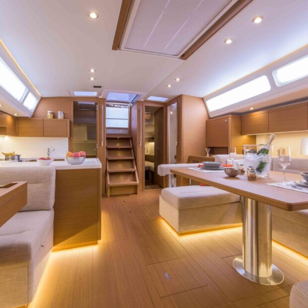 Grand Soleil 52 Long Cruise Salon