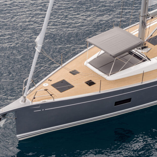 Grand Soleil 52 Long Cruise Foredeck