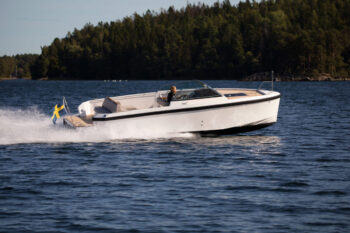 Delta 26 Open on the Move