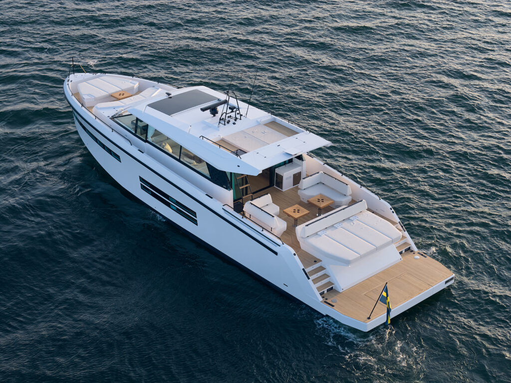 Delta 72 portside hind quarter