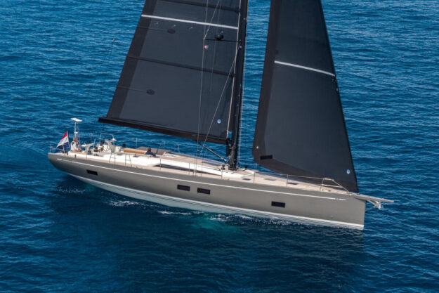 Grand Soleil 65 Performance starboard drone